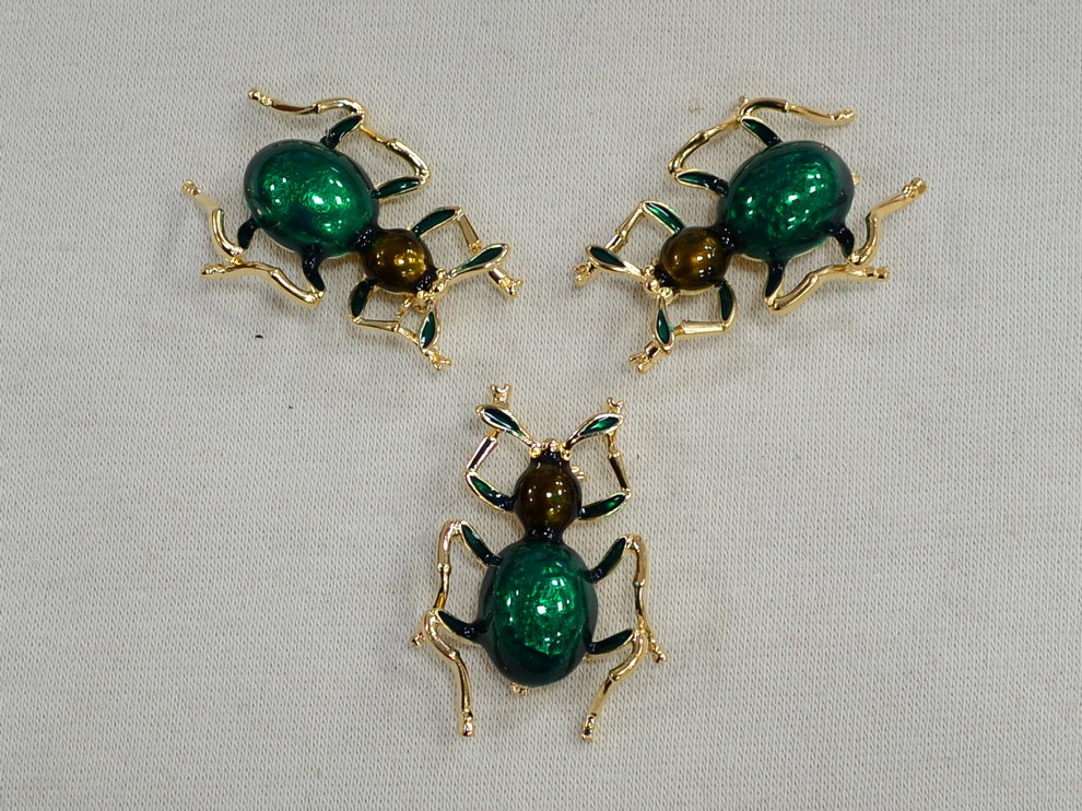 брошь зелёный жук арт.13036-green, цена за упаковку (5шт.)