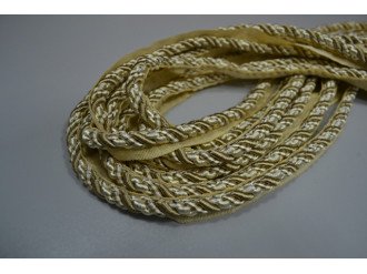 Кант мебельный, декоративный, светло-бежевый, цена за 1 м (арт.5562 цв.24)