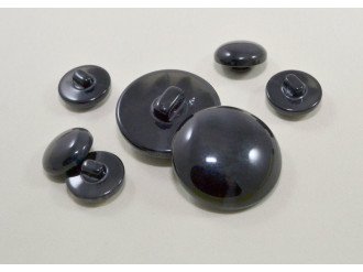 Пуговица пластиковая, полуножка, чёрный, цена за 1 шт (арт.2258)