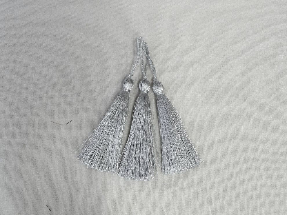 Кисточка декоративная, серебряний, цена за 1 шт (арт.171-0003)