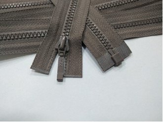 Тракторная молния YKK T3 грязно бежевого цвета арт.27-187, цена за 1шт