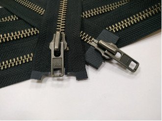Металлическая молния тёмный никель YKK Т8, 2 бегунка, чёрный, цена за 1 шт (арт.31-bl-bn)