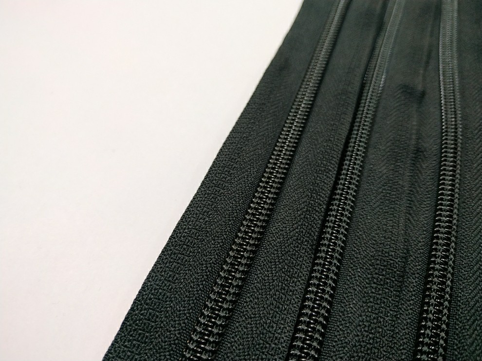 арт.35-bl YKK Т5 чёрная молния спираль