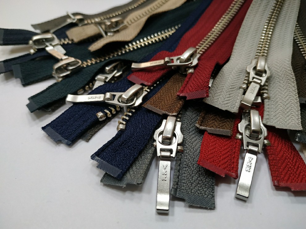 Металлическая молния никель YKK Т5, дымчатый, цена за 1 шт (арт.14-75-365-n)