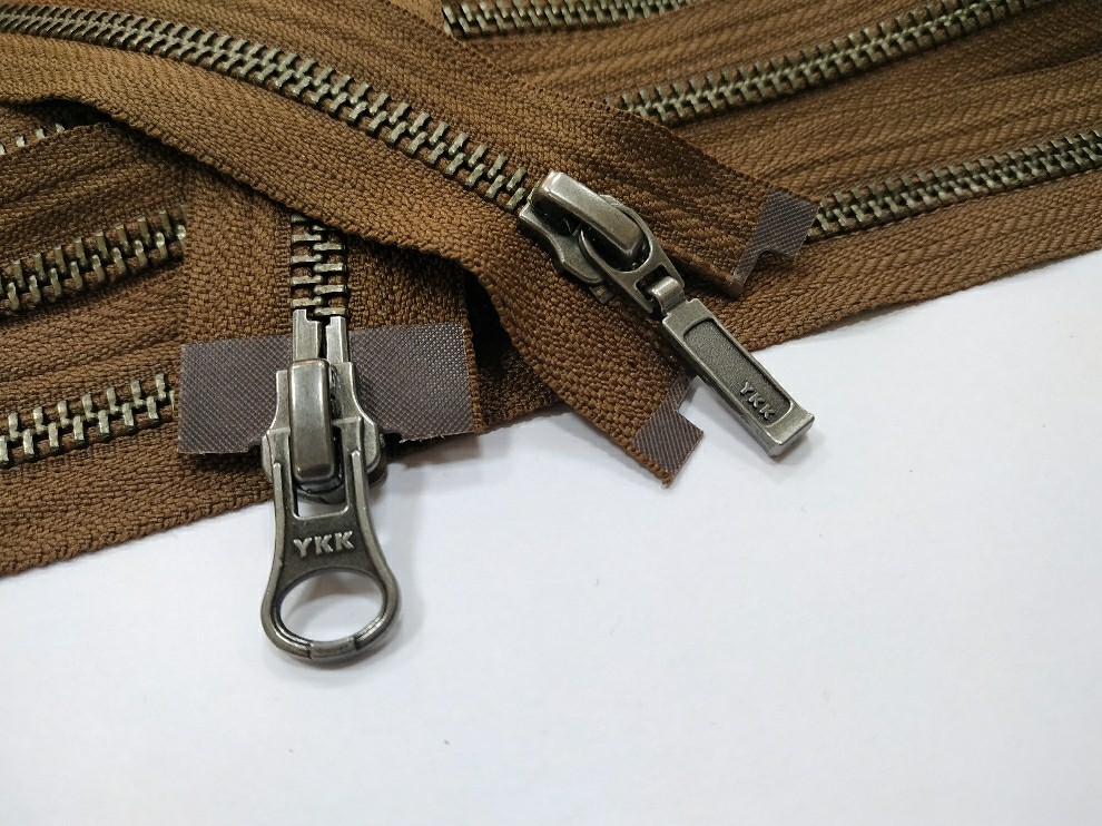 Металлическая молния тёмный никель YKK Т5, коричневый, 2 бегунка, цена за 1 шт (арт.21-100-900-bn)