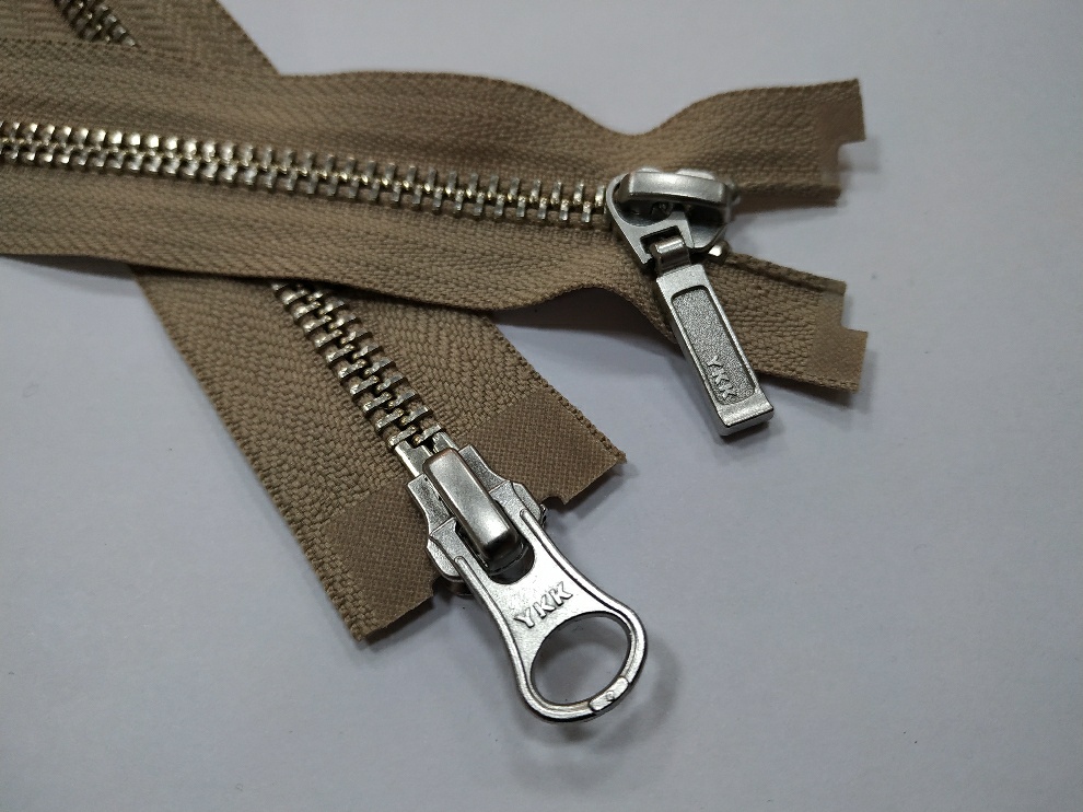 Металлическая молния никель YKK Т5, бежевый, цена за 1шт (арт.21-100-573-n)