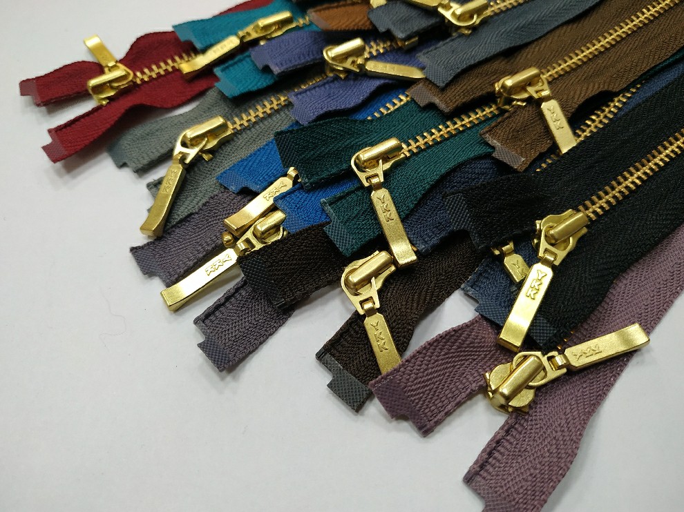 Металлическая молния золото YKK Т3, коричневый, цена за 1 шт (арт.22-900-g)