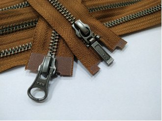 Металлическая молния тёмный никель YKK Т5, 2 бегунка, рыжий, цена за 1 шт (арт.21-100-859-bn)