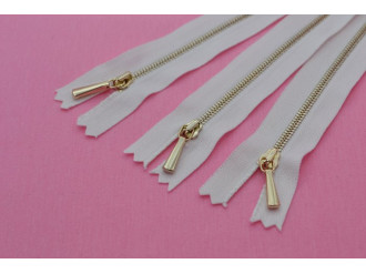 Молния 18см металлическая Т1 на белой основе, золото, цена за 1шт (арт.9512)