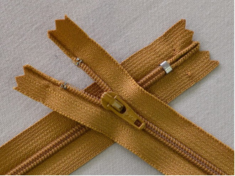 Молния брючная Т3, горчичный, цена за 1шт (арт.20/20-508)