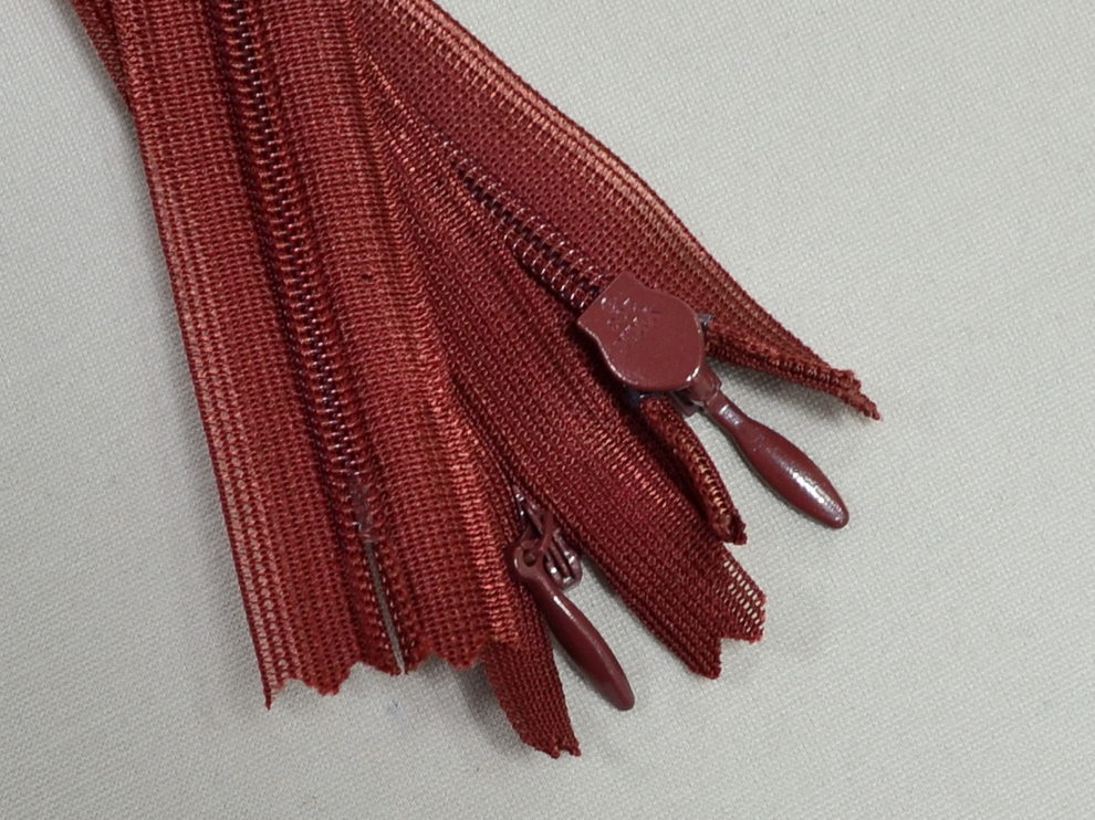 Потайная молния YKK, терракотовый, цена за 1 шт (арт.60-094)