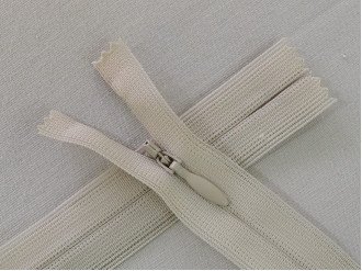 Потайна блискавка YKK, бежевий, ціна за 1 шт. (арт.60-572)