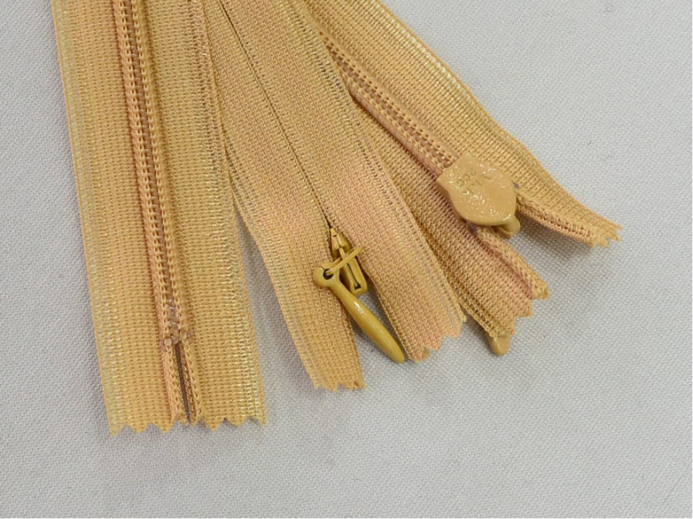 Потайная молния YKK, медовый, цена за 1 шт (арт.60-189)