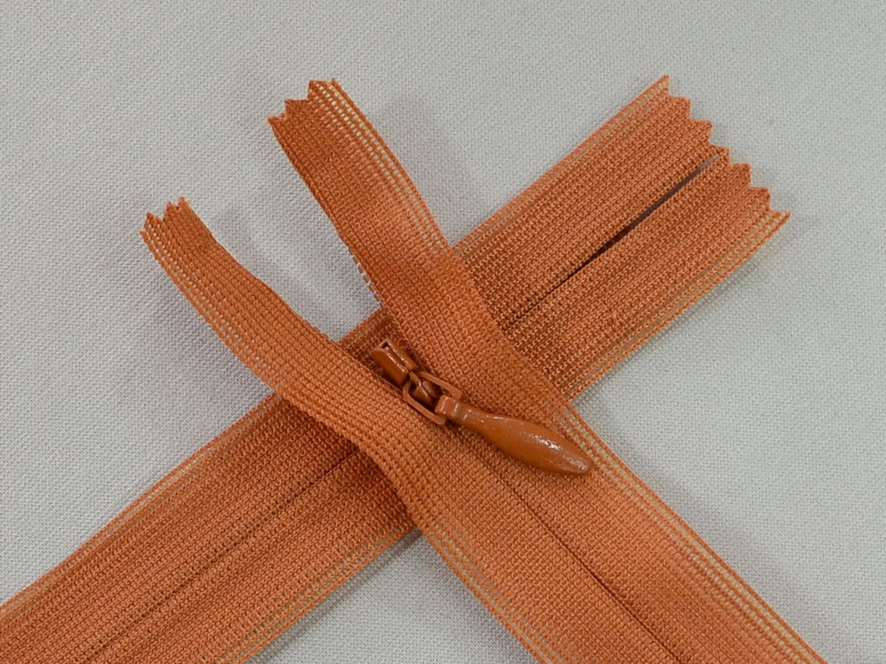 Потайная молния YKK, рыжий, цена за 1 шт (арт.60-808)
