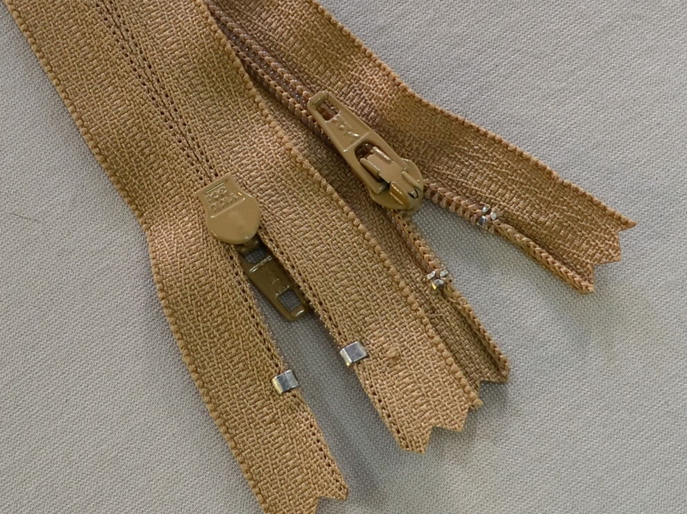 Молния брючная Т3, рыжий, цена за 1шт (арт.20/20-007)