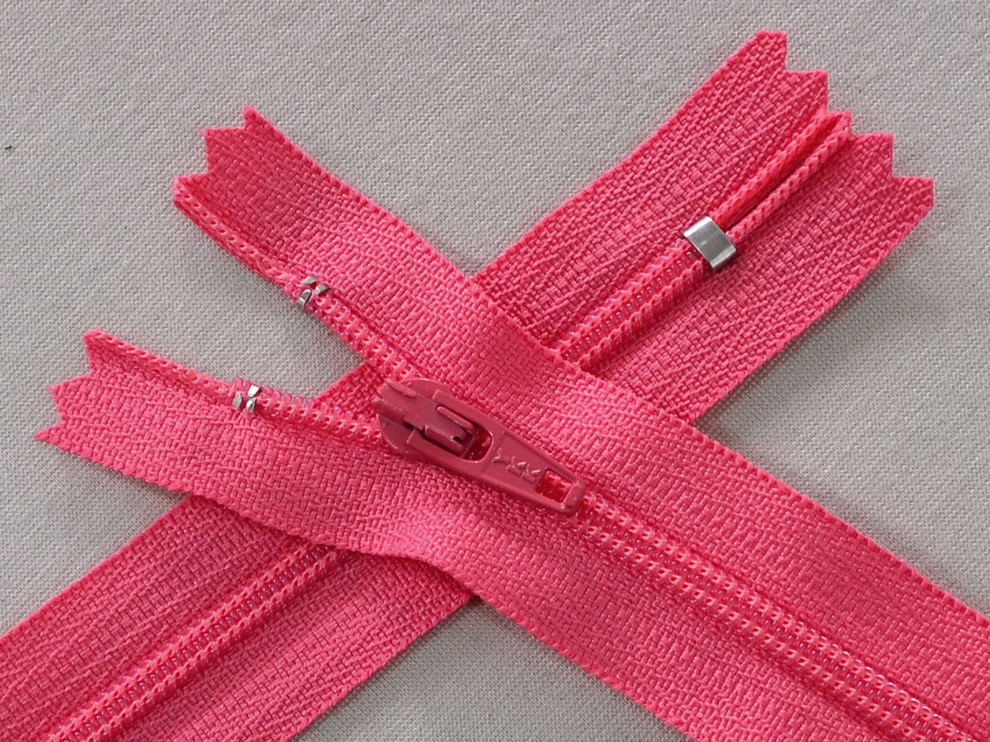 Молния брючная Т3, кораловый, цена за 1шт (арт.20/20-517)
